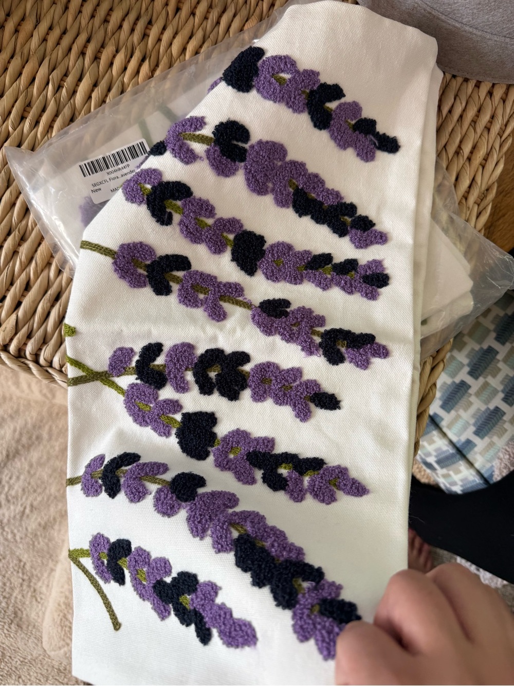 Embroidered Lavender Floral Pillow Covers 18x18 inches new - Picture 6 of 6